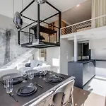 Designer Loft Holesovice, Parking, Balcony Апартаменты
