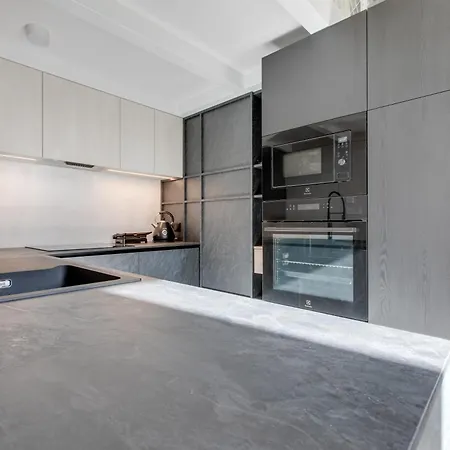 Designer Loft Holesovice, Parking, Balcony 아파트