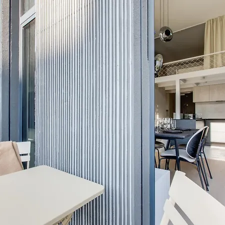 Designer Loft Holesovice, Parking, Balcony 아파트 프라하