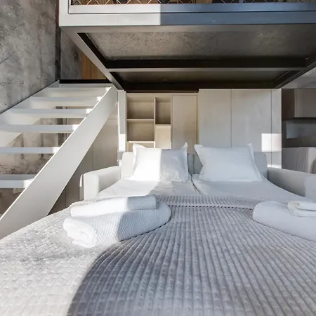 Designer Loft Holesovice, Parking, Balcony Appartamento *