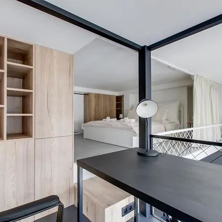 Designer Loft Holesovice, Parking, Balcony Appartamento *