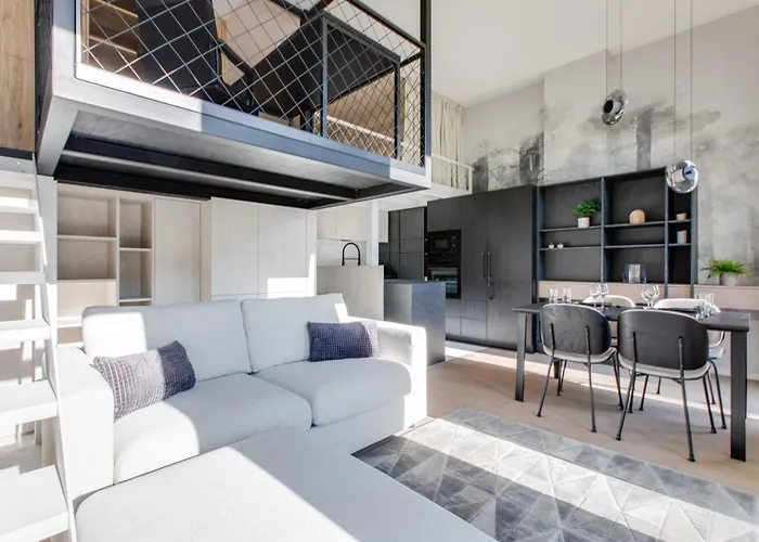 Designer Loft Holesovice, Parking, Balcony شقة *