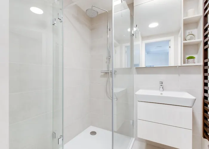 Designer Loft Holesovice, Parking, Balcony شقة *
